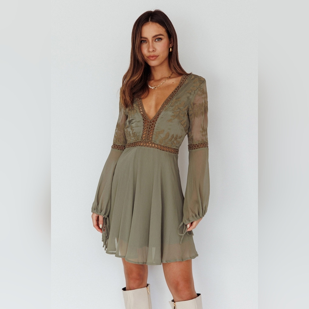 Selfie Leslie Carsen Crochet Bohemian sheer green dress